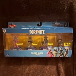 NEW FORTNITE Original 2019 Squad Mode 4-Pack Toy Set